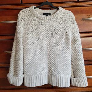 NWT Oversized Ivory Cable Knit Banana Republic Sweater, Size Medium